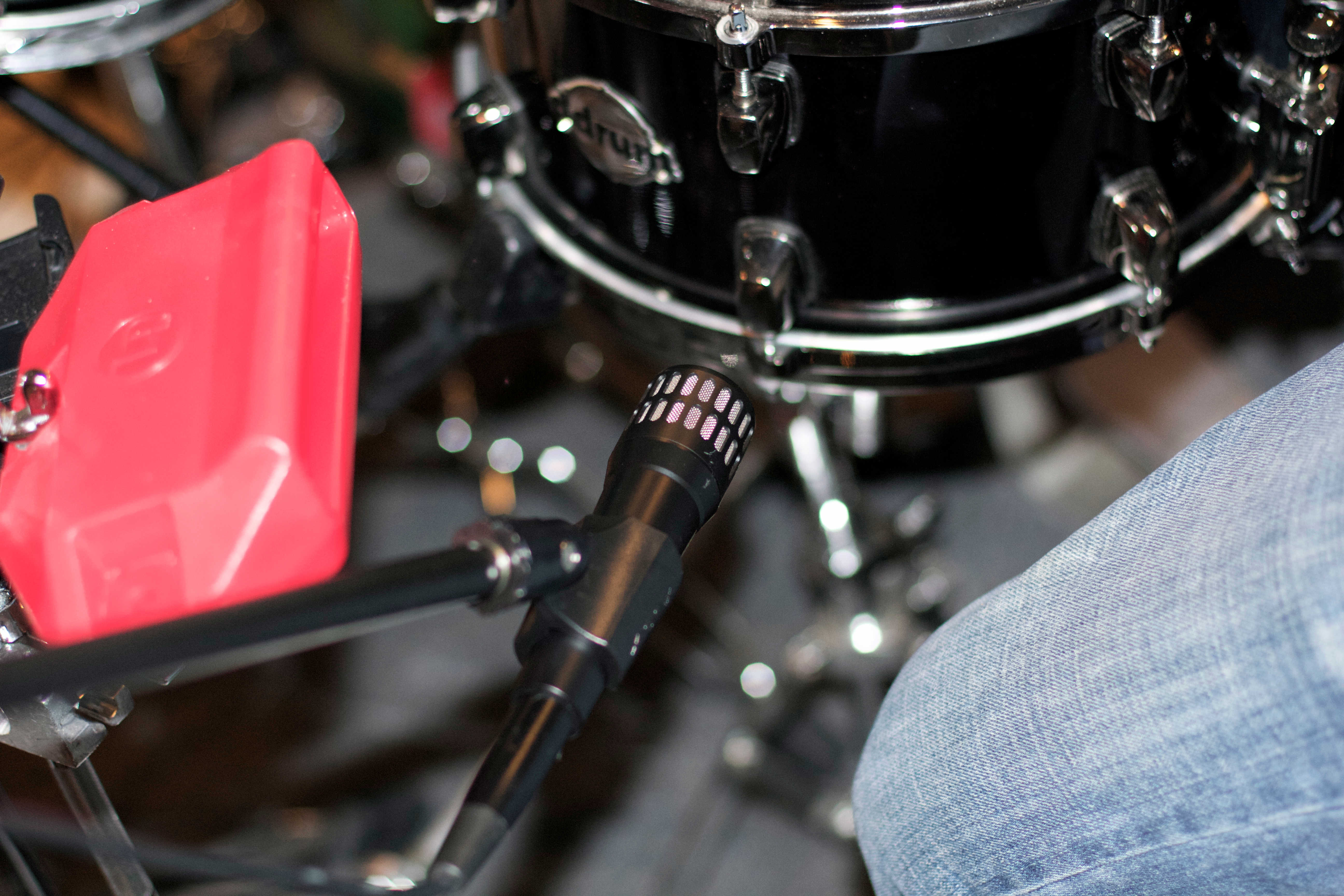9 Microphone Techniques for Recording A Snare Drum